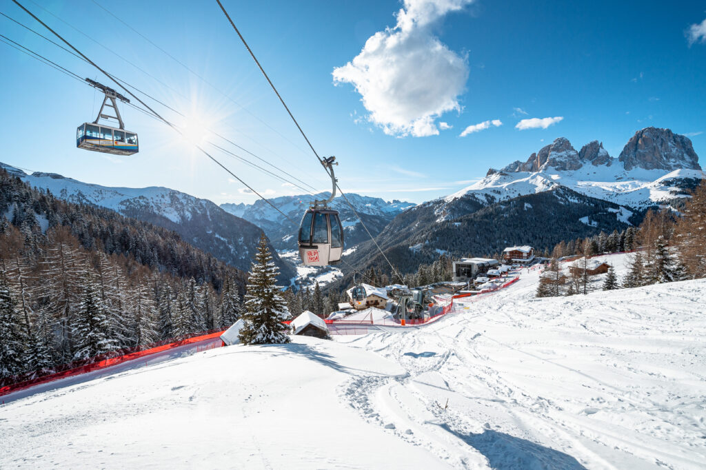 val di fassa panorama neve