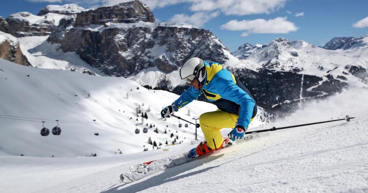sciatore sulle Dolomiti